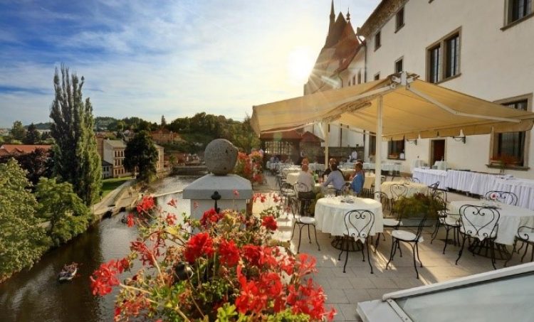 JANHOTELS – HOTEL RŮŽE A OLD INN